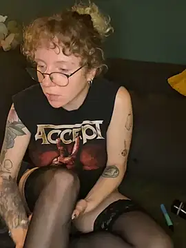 alt_cutie nude strip on cam for live sex video chat