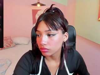 avy-bennedetti nude in Live Sex Cam Girls Room