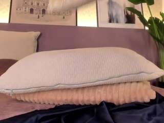 Grace Jones nude in Live Sex Cam Girls Room