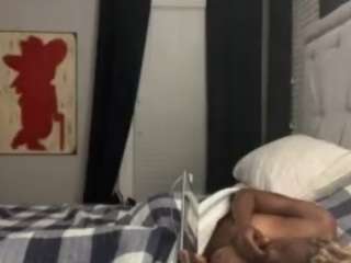 Prettygurlredd nude in Live Sex Cam Girls Room