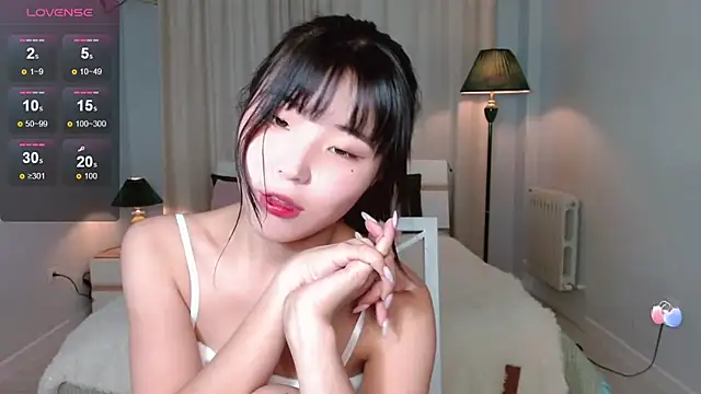 SanaRina nude strip on cam for live sex video chat