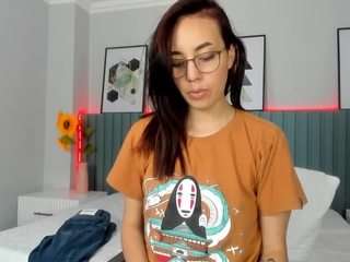 Angelica-Diaz nude in Live Sex Cam Girls Room
