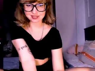 cosmoriri nude in Live Sex Cam Girls Room