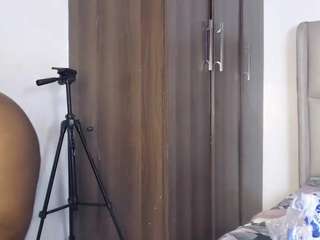crystalbarbie nude in Live Sex Cam Girls Room