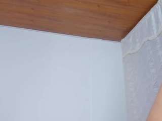 Elettra nude in Live Sex Cam Girls Room