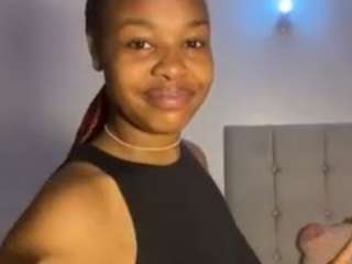 glo-bum nude in Live Sex Cam Girls Room