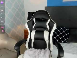 kataleya-roux nude in Live Sex Cam Girls Room