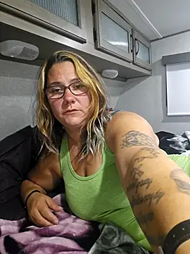 Kayla_Collins1995 nude strip on cam for live sex video chat