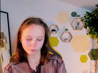 Ketrinnn nude in Live Sex Cam Girls Room