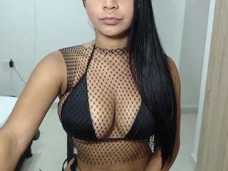 Lesly-karameltits nude in Live Sex Cam Girls Room
