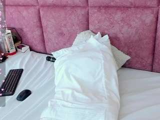 Madison, ? nude in Live Sex Cam Girls Room