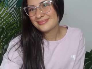 Miiaa02 nude in Live Sex Cam Girls Room