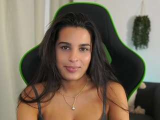 miladenver nude in Live Sex Cam Girls Room