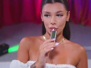 NatyDesiree nude in Live Sex Cam Girls Room