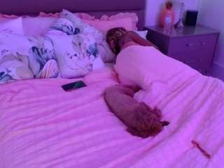 saraiminx nude in Live Sex Cam Girls Room