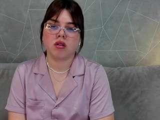 Violla nude in Live Sex Cam Girls Room