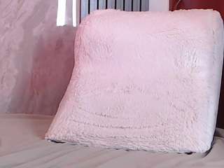 EveBrown nude in Live Sex Cam Girls Room