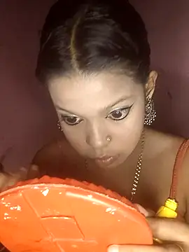 IAMNOTI nude strip on cam for live sex video chat