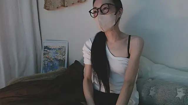 JUNjuun nude strip on cam for live sex video chat