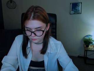 mia-woow nude in Live Sex Cam Girls Room