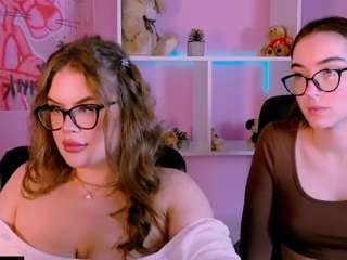 nora-beauty nude in Live Sex Cam Girls Room