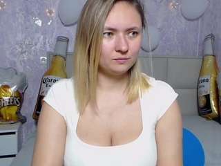 SallyVerda nude in Live Sex Cam Girls Room
