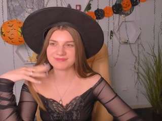 aurora-mistt nude in Live Sex Cam Girls Room