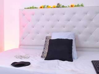 harliedarknes nude in Live Sex Cam Girls Room