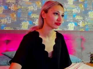 Kimberly-Bravo nude in Live Sex Cam Girls Room