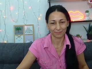 LiluGrants nude in Live Sex Cam Girls Room