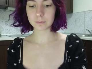 Lyariss nude in Live Sex Cam Girls Room