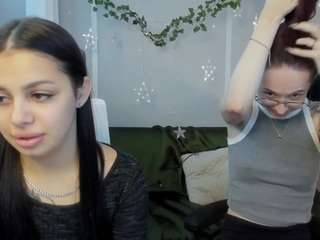 meddi-kiss11 nude in Live Sex Cam Girls Room