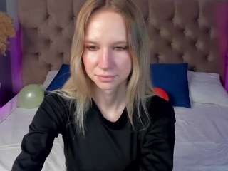 Melisa-Kelly nude in Live Sex Cam Girls Room