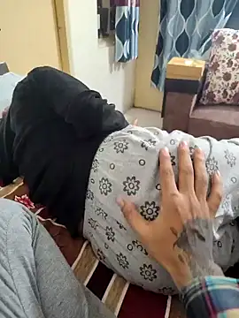 Raat_ki_rani_ nude strip on cam for live sex video chat