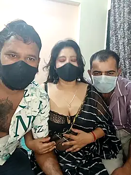 Sizzling_Couple nude strip on cam for live sex video chat