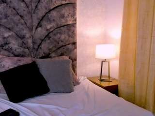 veronica-olson nude in Live Sex Cam Girls Room