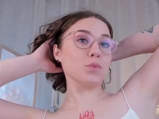 Eva-Mosy nude in Live Sex Cam Girls Room