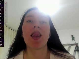 Lili-fernandex nude in Live Sex Cam Girls Room