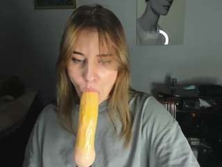 NellyIcee nude in Live Sex Cam Girls Room