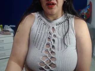 Ninimaturehot69 nude in Live Sex Cam Girls Room
