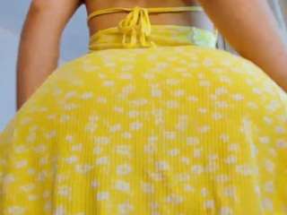 Suzy-James nude in Live Sex Cam Girls Room