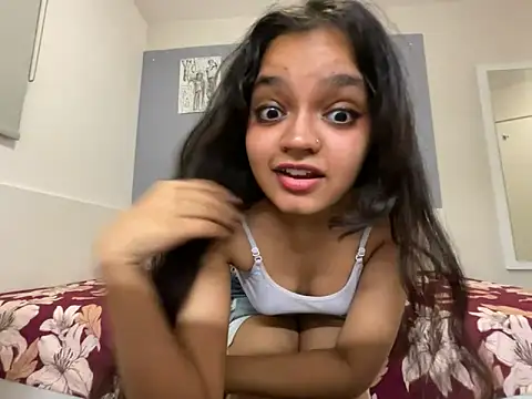 AlanaXSexyy nude strip on cam for live sex video chat