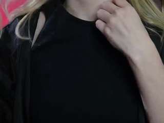 Cassie nude in Live Sex Cam Girls Room
