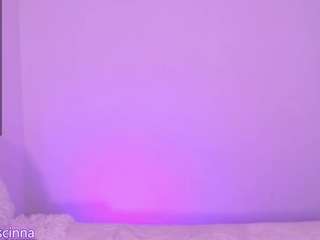 Cinnamon_13 nude in Live Sex Cam Girls Room