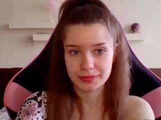 DazdrasmigdaSue nude in Live Sex Cam Girls Room