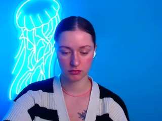 FoxyCamilla nude in Live Sex Cam Girls Room