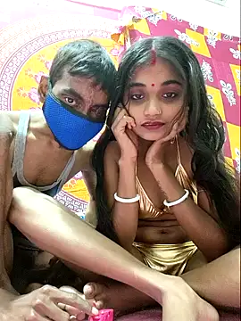 Hotbhabhi85 nude strip on cam for live sex video chat