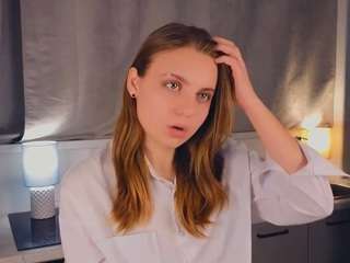 LilianBrookhouse nude in Live Sex Cam Girls Room