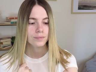 Michelle-Greenn nude in Live Sex Cam Girls Room