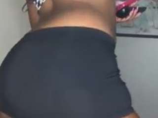 Sweet Kitty nude in Live Sex Cam Girls Room